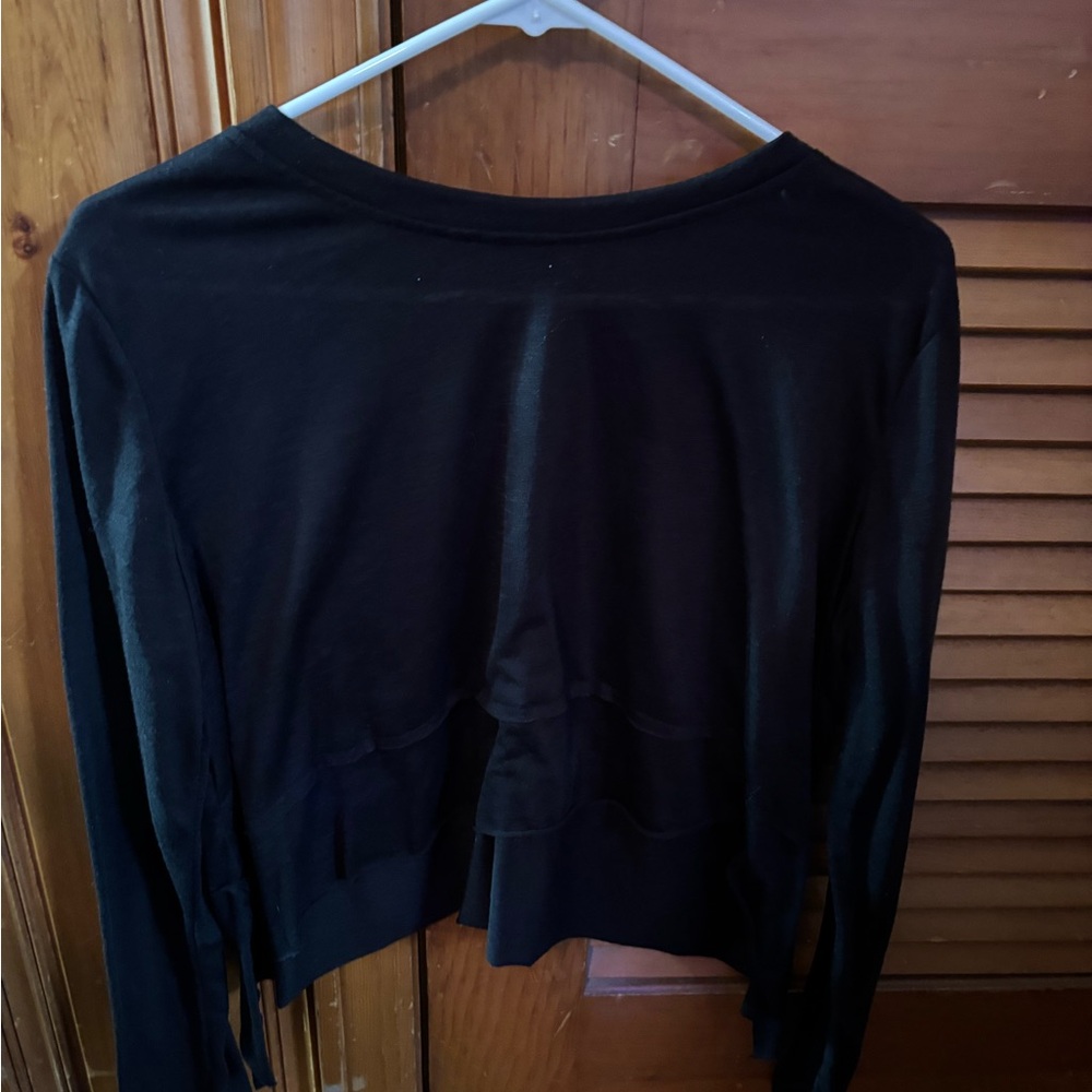 SHEIN Elegant Black Long Sleeve Crop Top